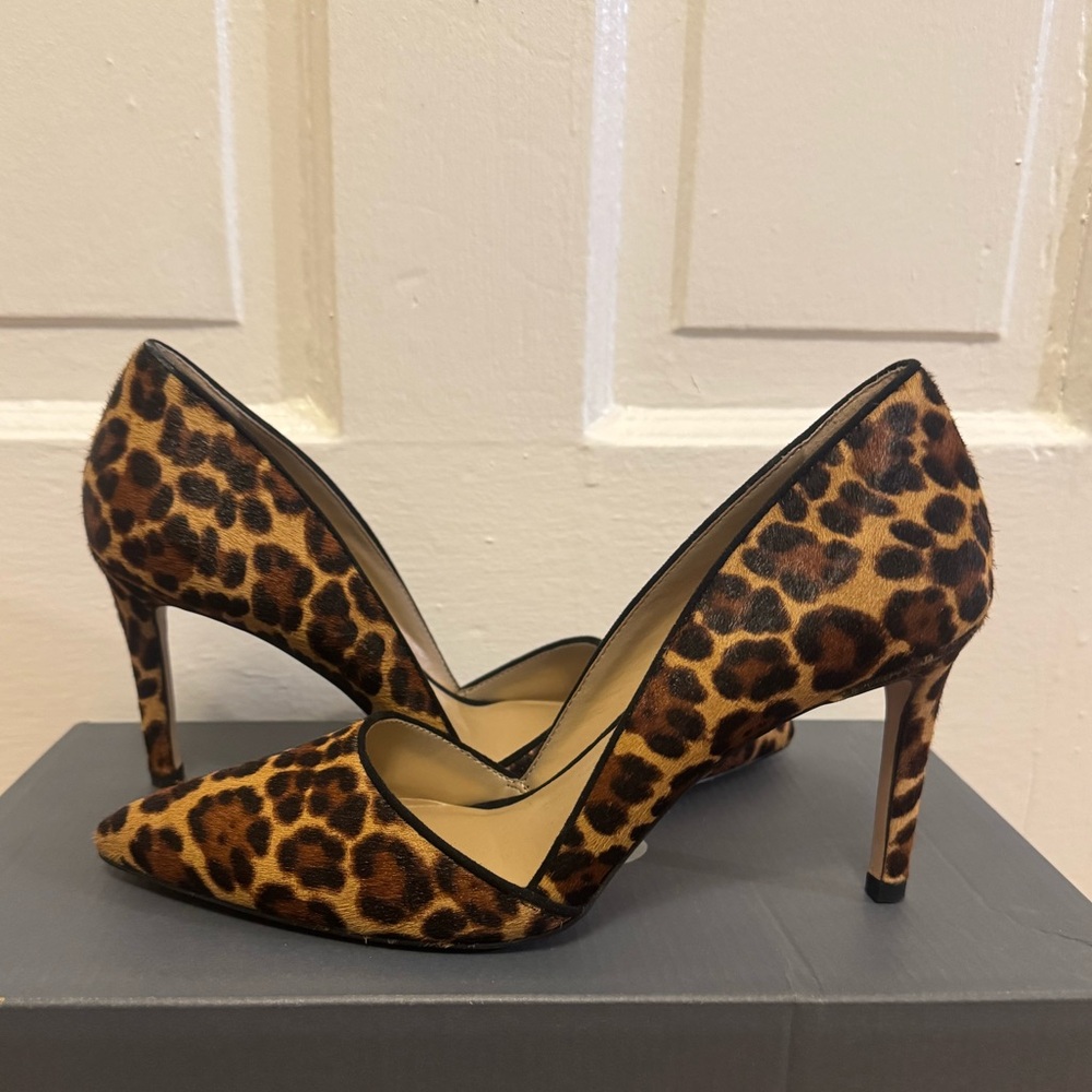 ANN TAYLOR animal print pumps